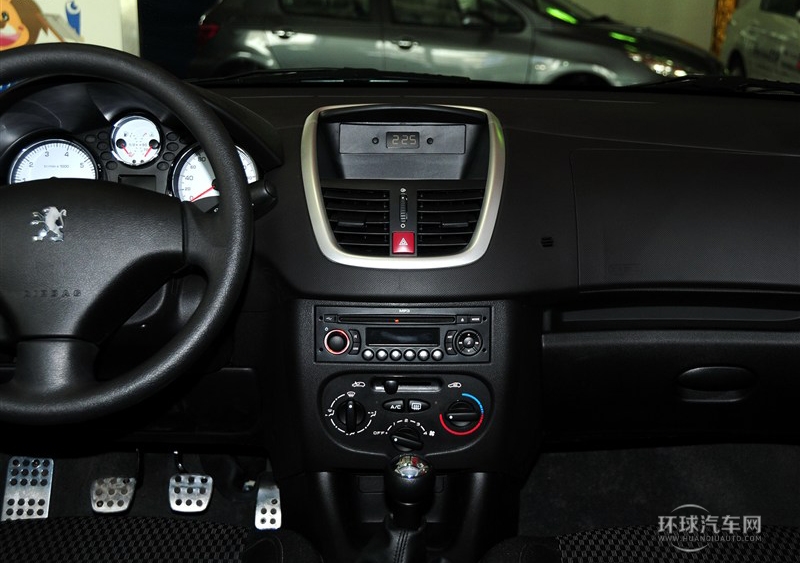 2013款 CROSS 1.4L 手动驭乐型