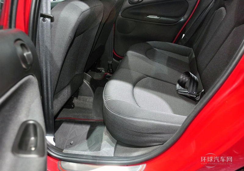 2013款 CROSS 1.6L 手动驭乐型