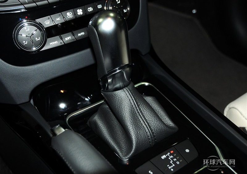 2013款 2.3L 罗兰·加洛斯版