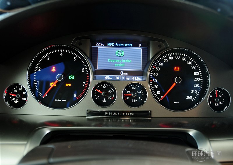 2012款 3.0L 行政型