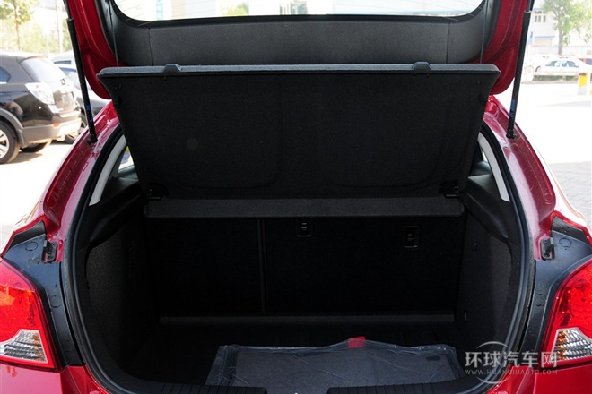 2013款 掀背 1.6L 手动豪华型
