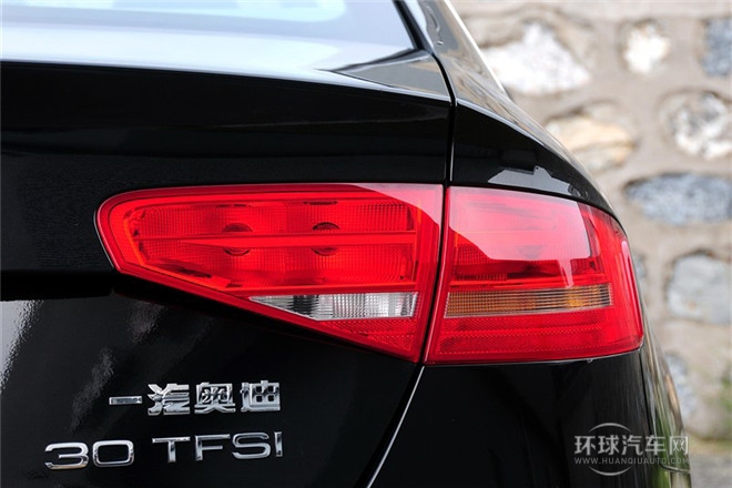 2013款 30 TFSI 手动舒适型