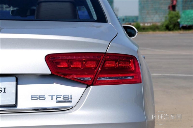 2013款 A8L 55 TFSI quattro尊贵型