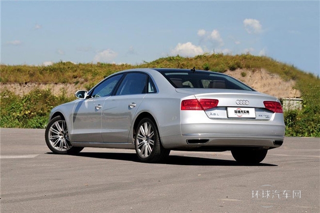 2013款 A8L 55 TFSI quattro尊贵型