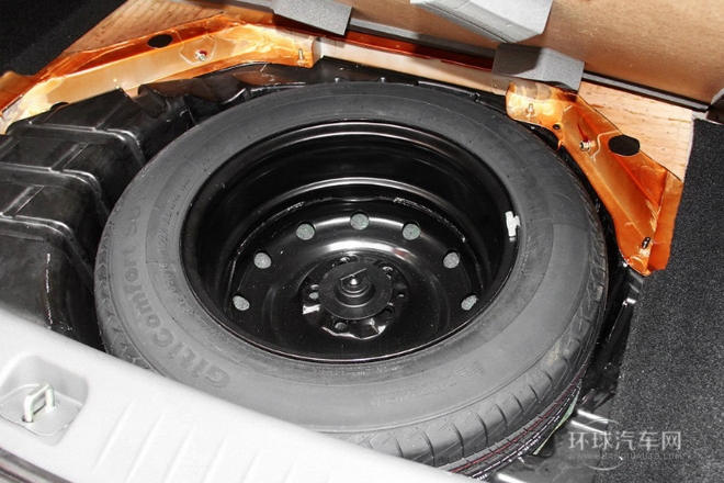 2014款 1.5L 手动尊享型