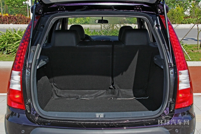2014款 LV 改款 1.5L AMT豪华型