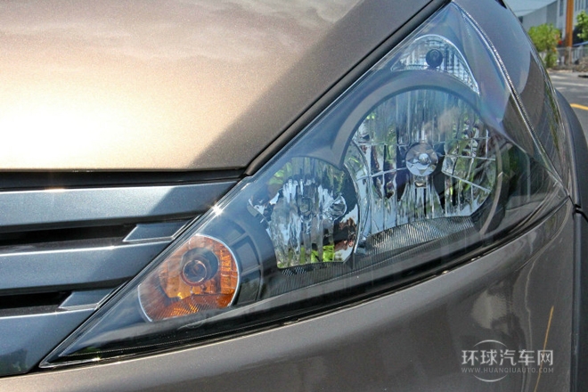 2014款 LV 改款 1.5L AMT豪华型