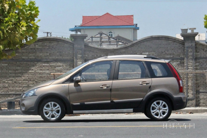 2014款 LV 改款 1.5L AMT豪华型