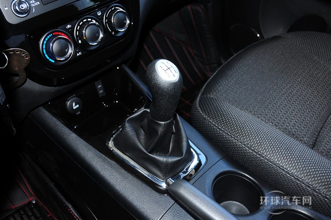 2014款 LV 改款 1.5L 手动豪华型