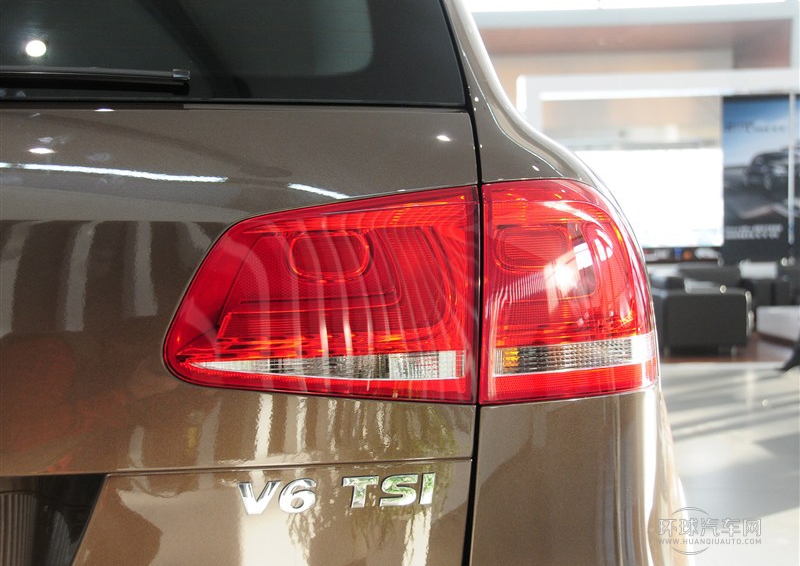 2011款 3.0TSI V6 标配型
