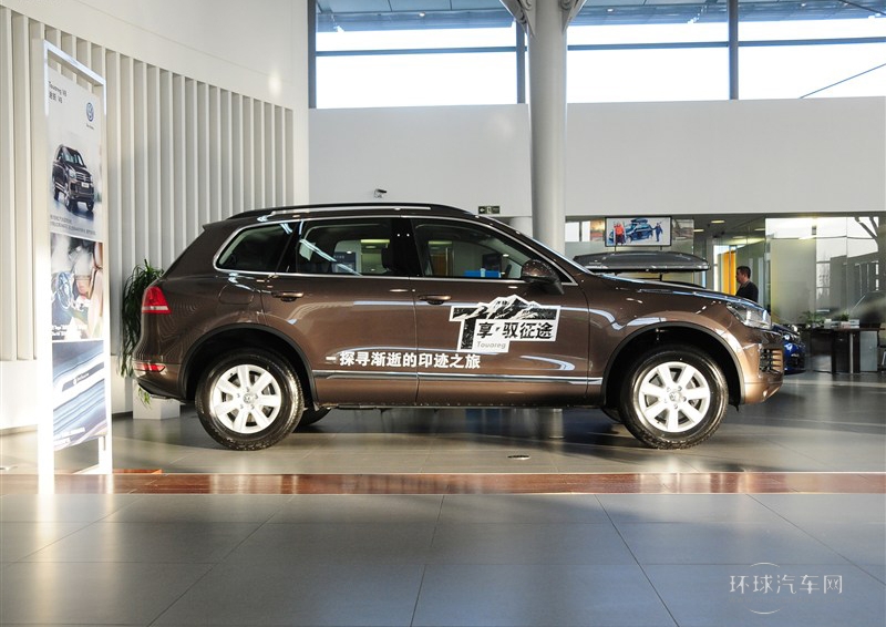 2011款 3.0TSI V6 标配型