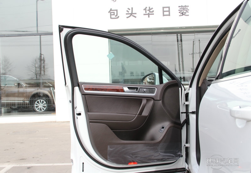2013款 3.6L V6 越野增强豪华型