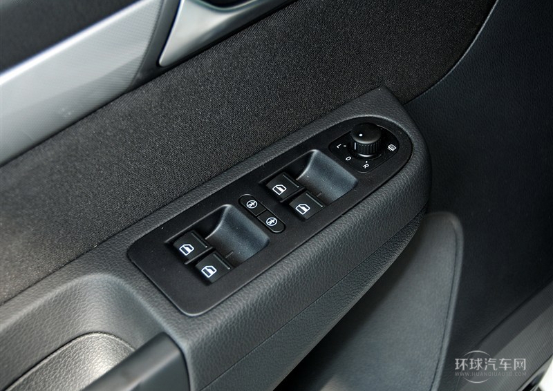 2013款 1.8TSI 标配型 欧V
