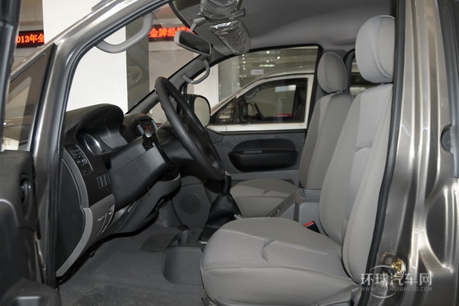 2014款 M3 1.6L 7座舒适型