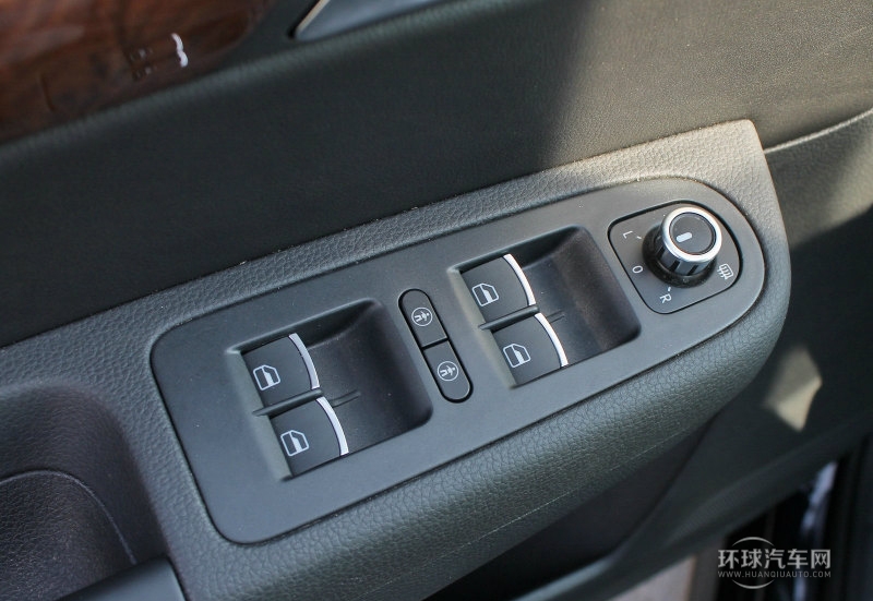 2013款 2.0TSI 豪华型 欧V