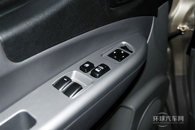 2014款 M5 Q3 2.0L 7座短轴豪华型