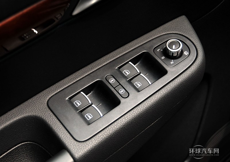 2013款 2.0TSI 舒适型 欧V