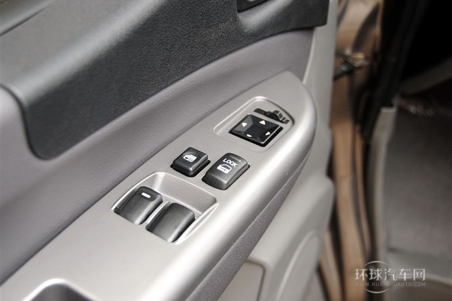 2014款 M5 Q3 2.0L 7座长轴豪华型
