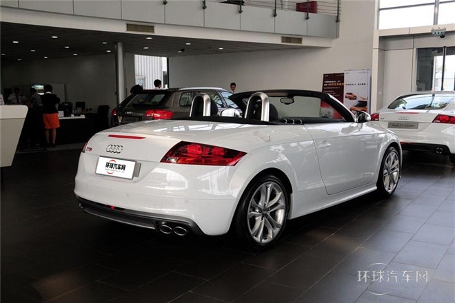 2013款 TTS Roadster 2.0TFSI quattro