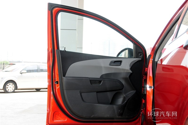 2011款 三厢 1.4L MT SL