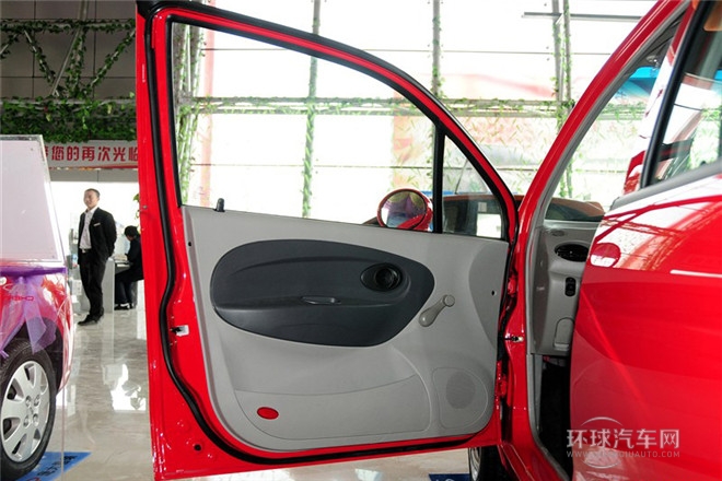 2012款 时尚版 1.0L 手动冠军型