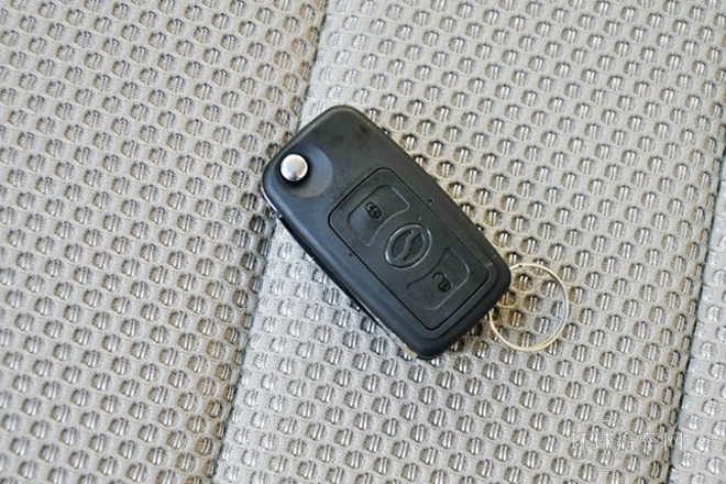 2013款 2.5T柴油两驱豪华型共轨