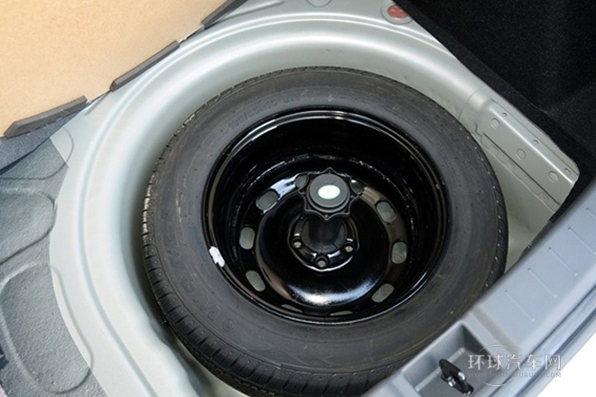 2012款 1.5L 自动豪华型