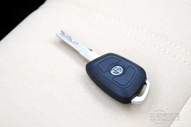 2012款 1.5L 自动豪华型