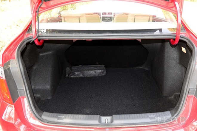 2013款 1.5L 手动豪华型