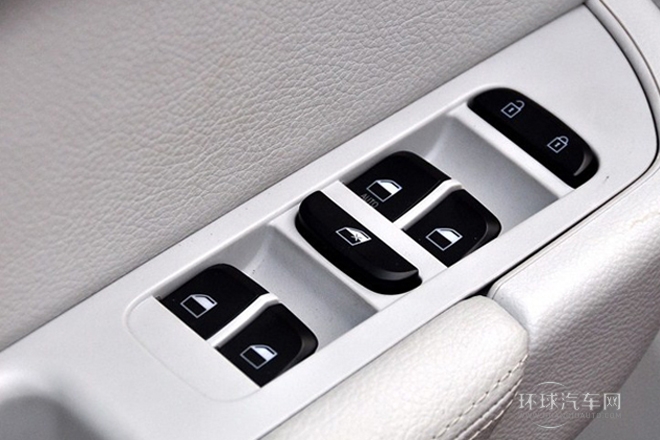 2011款 1.6L 自动豪华型