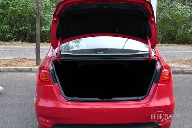 2011款 1.6L 自动豪华型