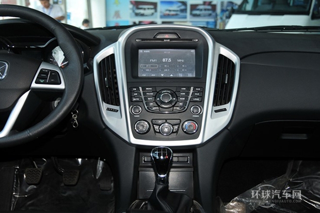 2013款 S350 2.4T 两驱手动柴油豪华版5座