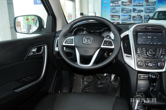 2013款 S350 2.4T 两驱手动柴油豪华版5座