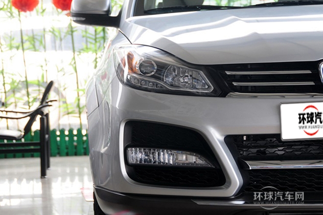 2013款 S350 2.4T 两驱手动柴油豪华版5座