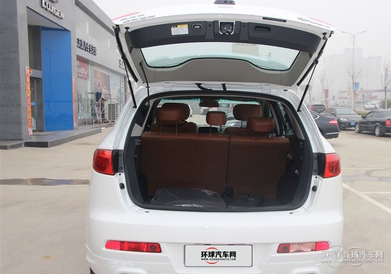 2014款 荣耀典藏版 2.2T 两驱智慧型