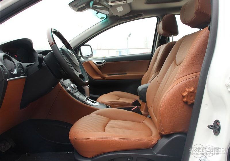 2014款 荣耀典藏版 2.2T 两驱智慧型