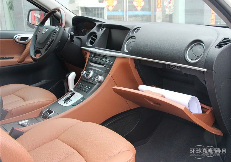 2014款 荣耀典藏版 2.2T 两驱智慧型