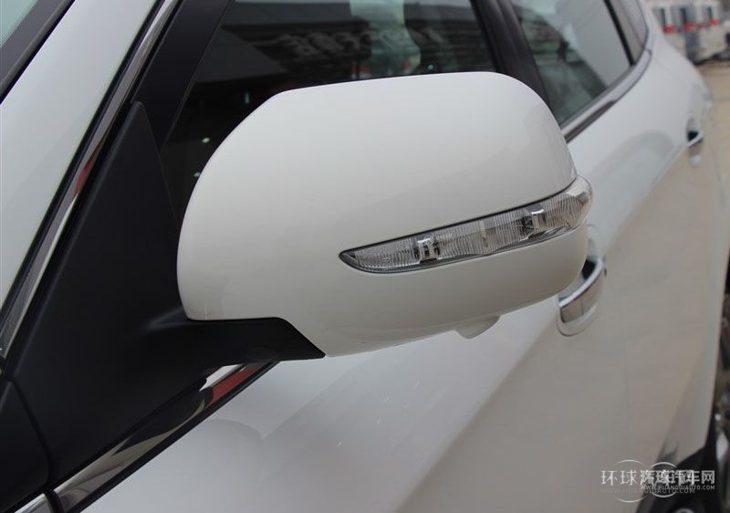 2014款 荣耀典藏版 2.2T 两驱智慧型