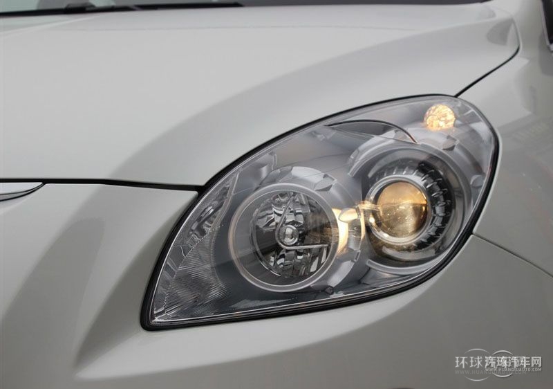 2014款 荣耀典藏版 2.2T 两驱智慧型