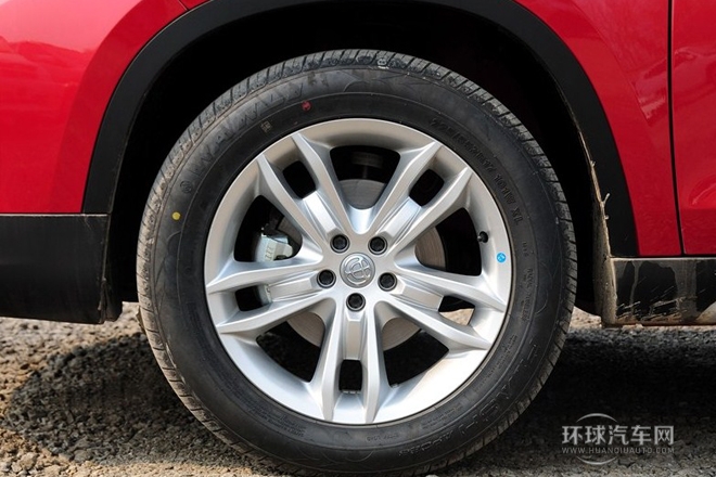 2012款 1.5T 手动两驱豪华型