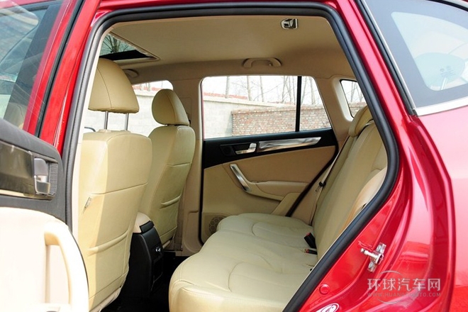 2012款 1.5T 手动两驱豪华型