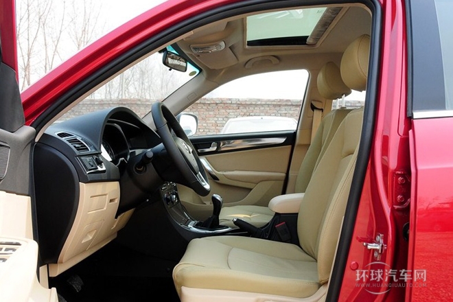 2012款 1.5T 手动两驱豪华型