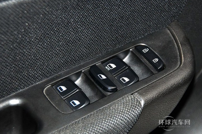 2012款 1.5T 手动两驱运动型