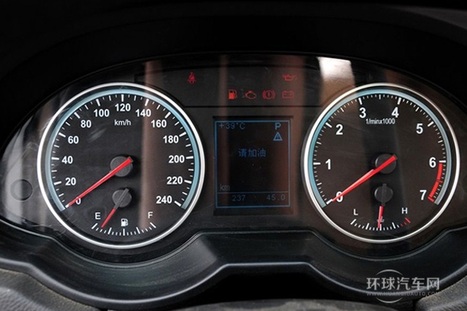 2012款 1.5T 自动两驱豪华型