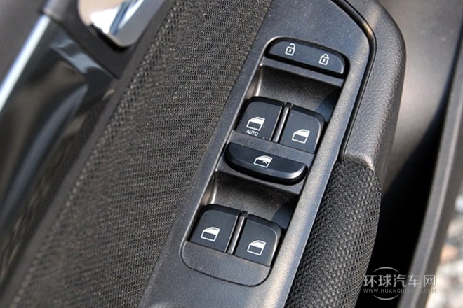 2012款 1.5T 自动两驱运动型
