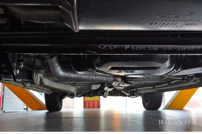 2011款 1.0L 手动智惠型