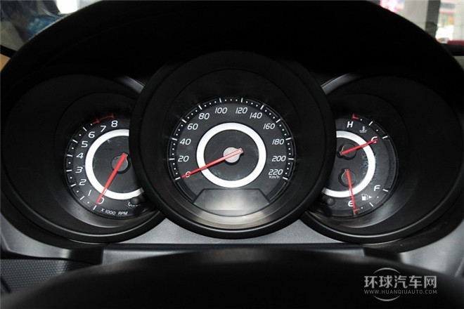 2010款 改款两厢 1.6L 手动进取型
