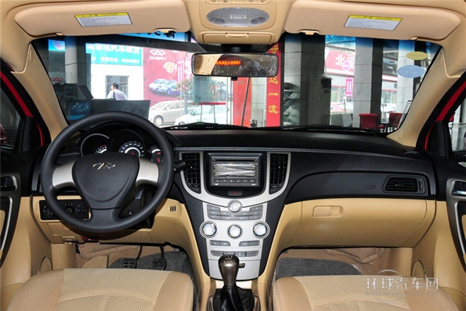 2010款 改款两厢 1.6L 手动进取型