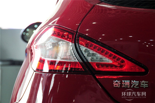 2010款 改款两厢 1.6L 手动进取型