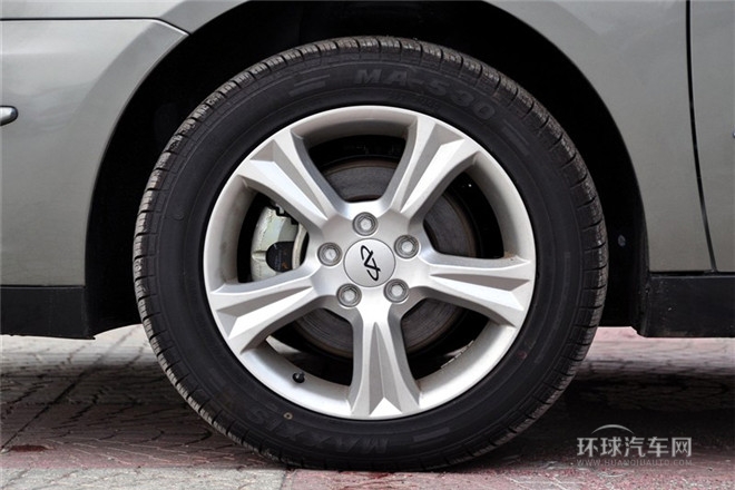 2010款 改款三厢 1.6L 手动进取型